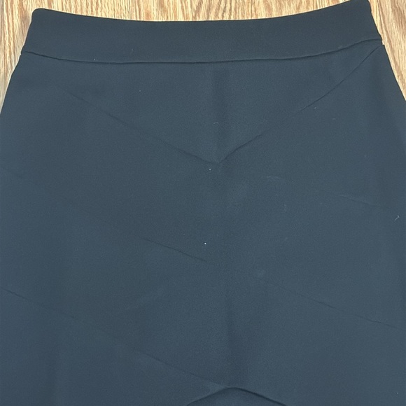 Express Black Mini Skirt, V design, cut up hem, 6 - Picture 2 of 8